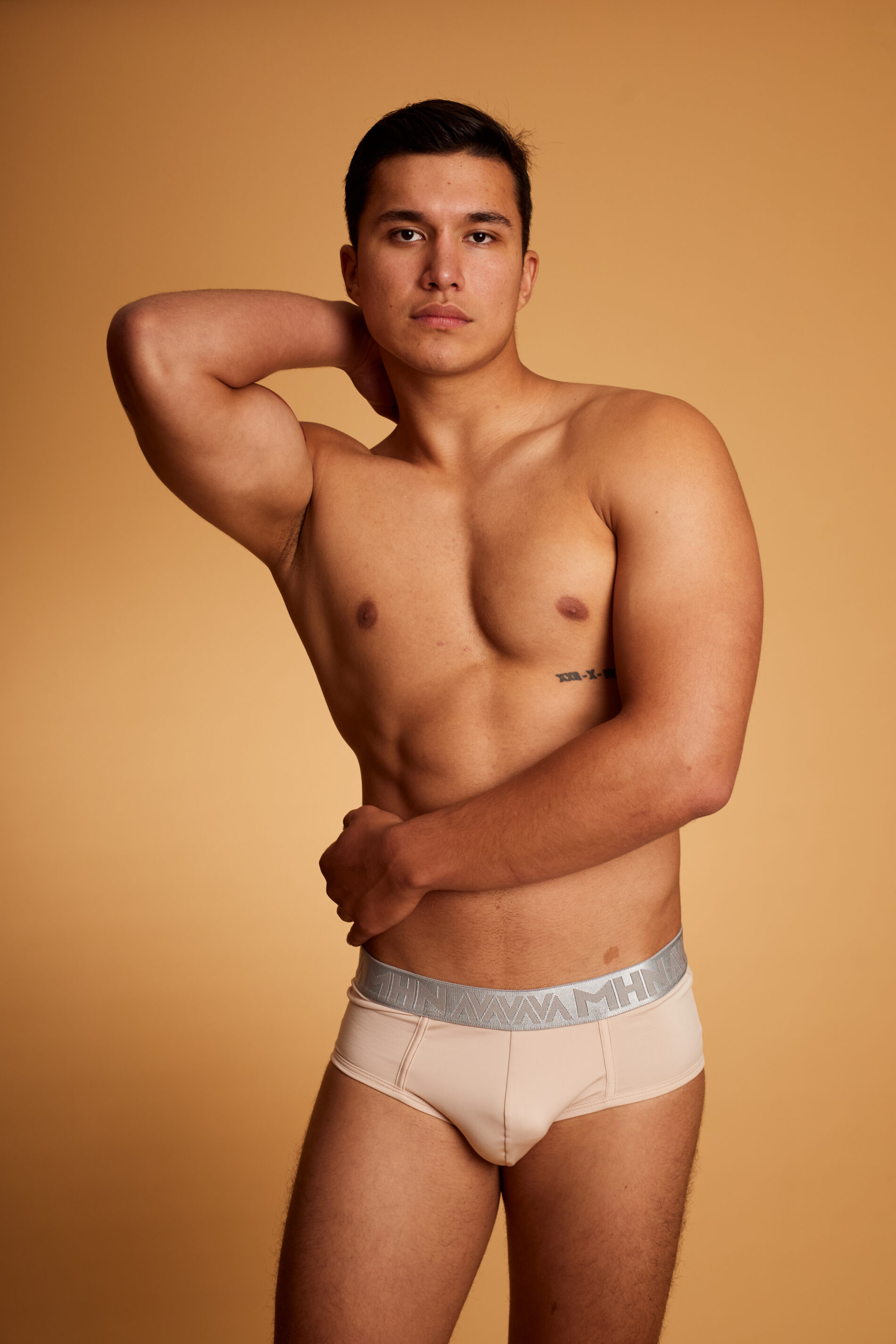 Brief Microfibra Marfil Crema Elástico Gris Perlado